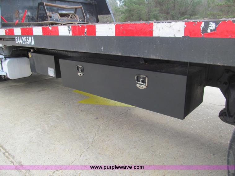 image for item G9554 2006 Freightliner Business Class M2 rollback truck