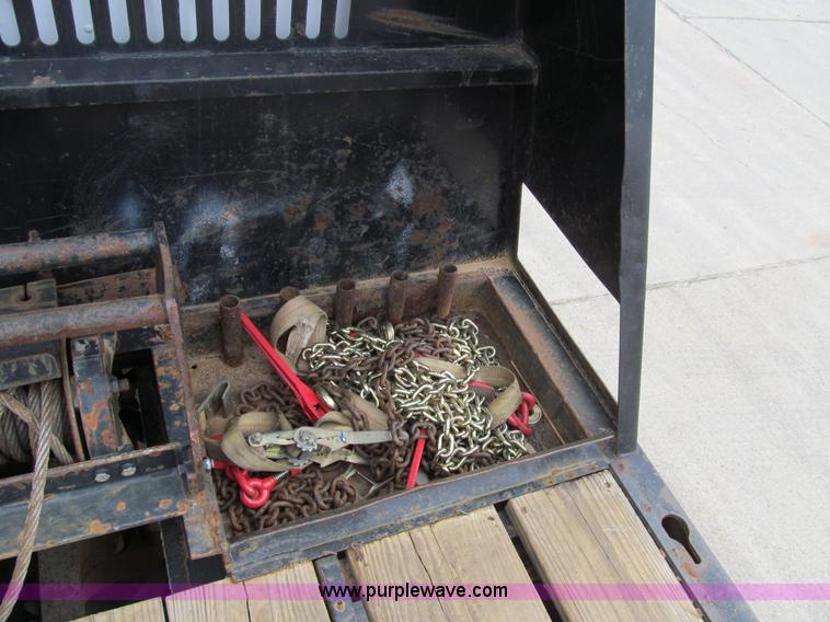 image for item G9554 2006 Freightliner Business Class M2 rollback truck