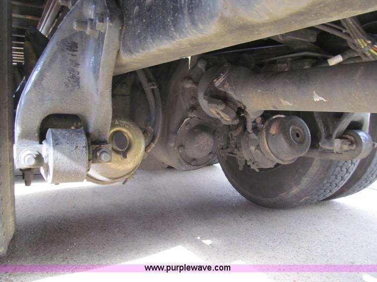 image for item G9554 2006 Freightliner Business Class M2 rollback truck