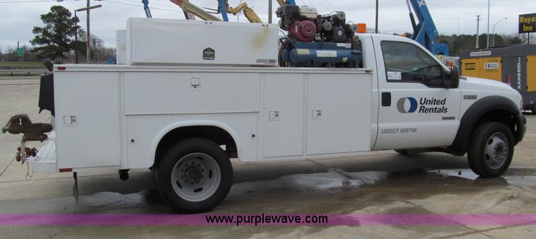 image for item G9555 2007 Ford F550 XL Super Duty service truck