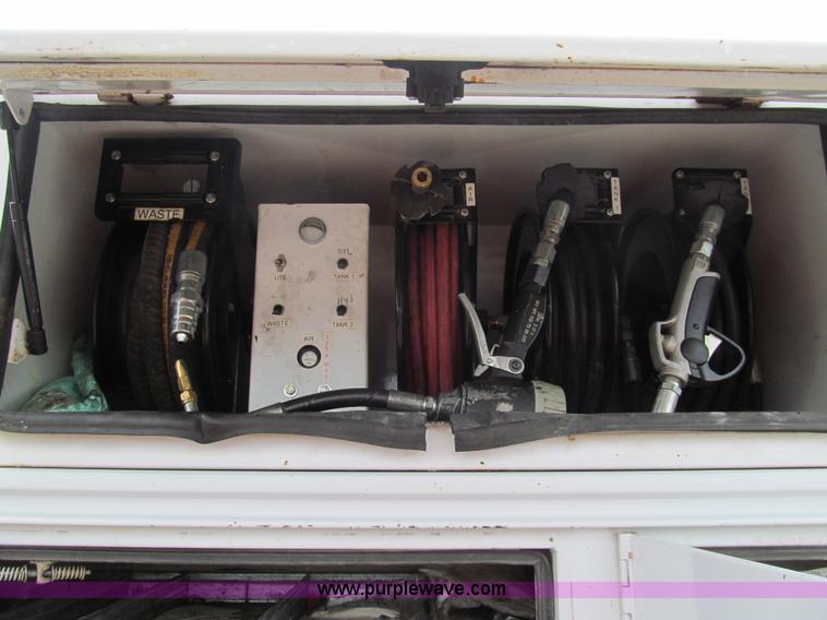 image for item G9555 2007 Ford F550 XL Super Duty service truck