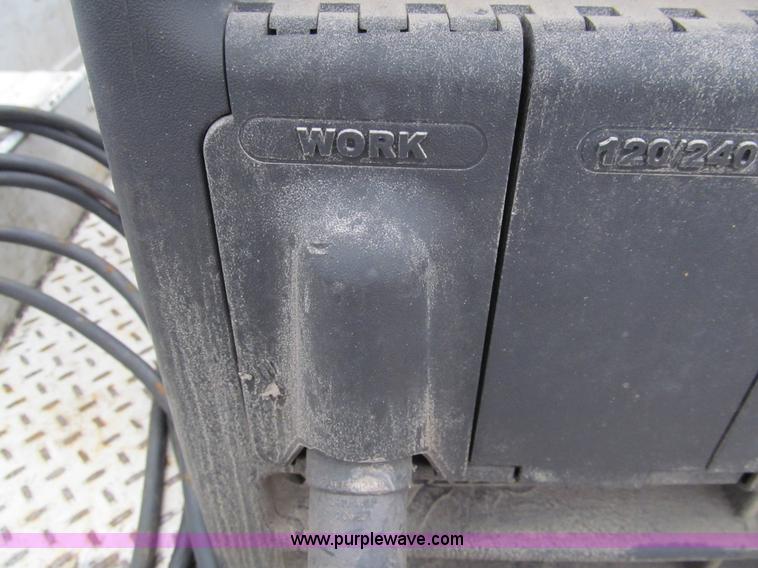 image for item G9555 2007 Ford F550 XL Super Duty service truck