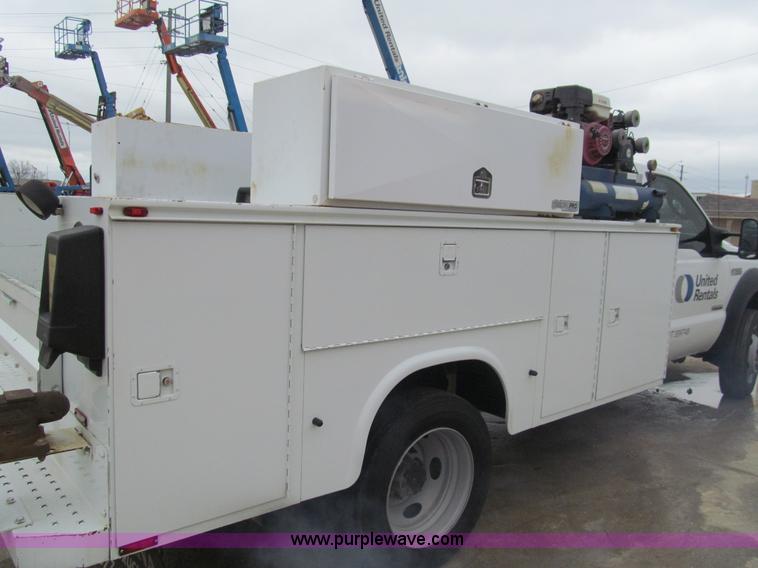 image for item G9555 2007 Ford F550 XL Super Duty service truck