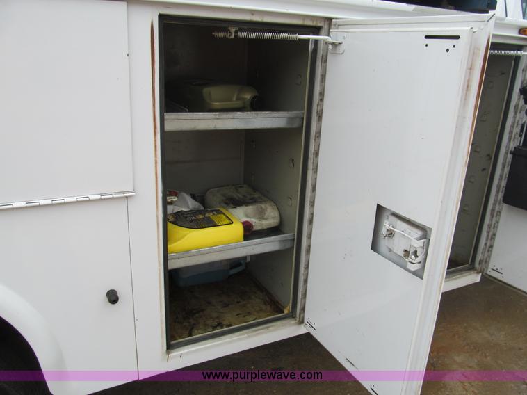 image for item G9555 2007 Ford F550 XL Super Duty service truck