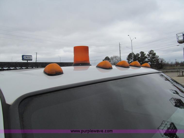 image for item G9555 2007 Ford F550 XL Super Duty service truck