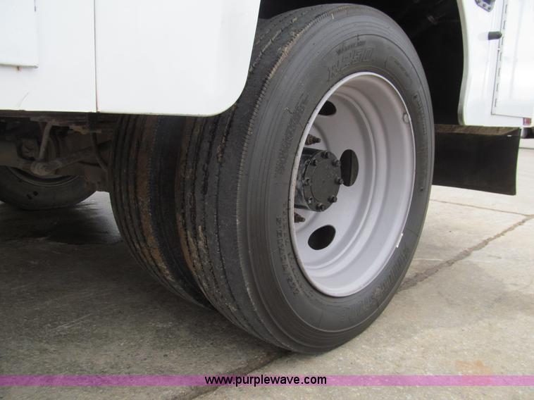 image for item G9555 2007 Ford F550 XL Super Duty service truck
