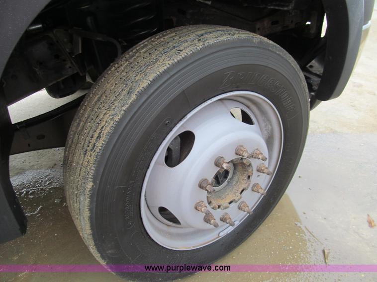 image for item G9555 2007 Ford F550 XL Super Duty service truck