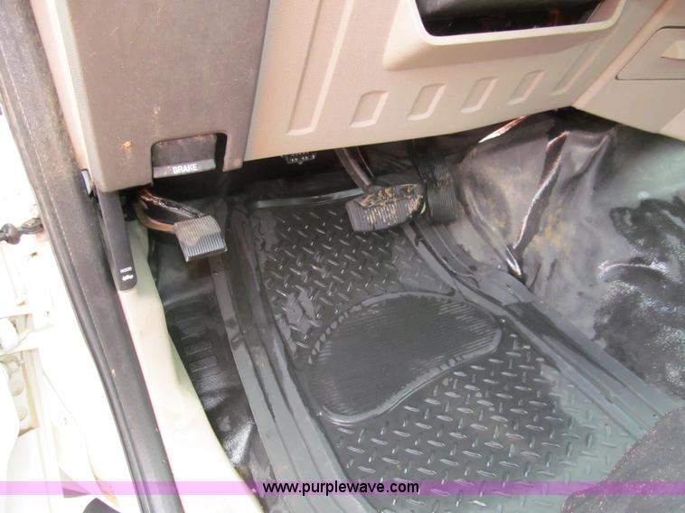 image for item G9556 2008 Ford F550 Super Duty XL service truck