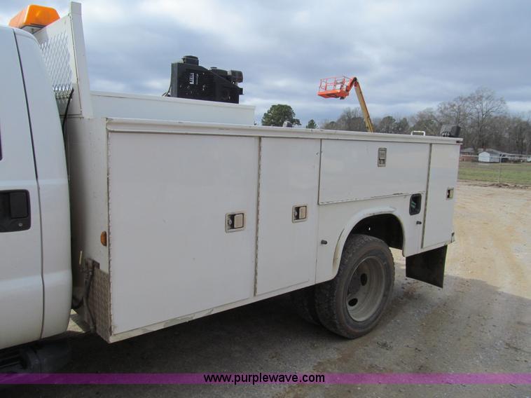 image for item G9556 2008 Ford F550 Super Duty XL service truck