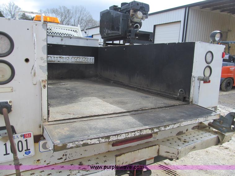 image for item G9556 2008 Ford F550 Super Duty XL service truck