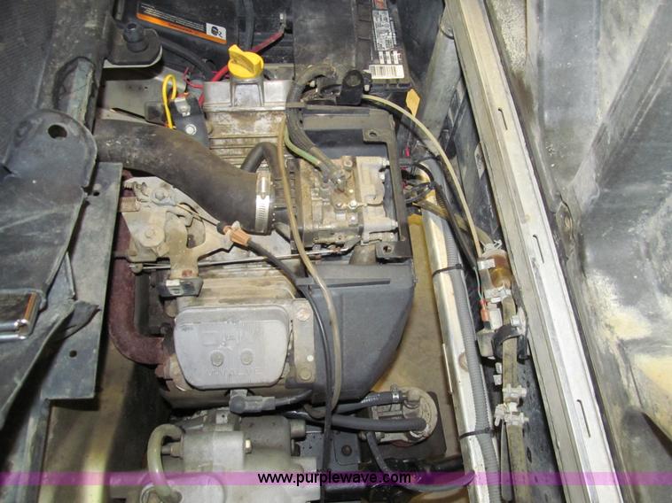 image for item G9557 2008 Club Car XRT 1550G utility vehicle