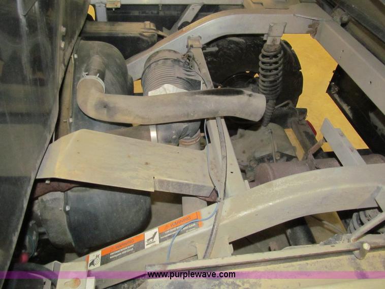 image for item G9557 2008 Club Car XRT 1550G utility vehicle