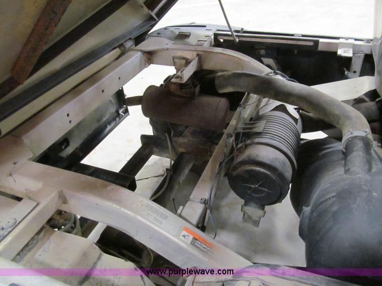 image for item G9557 2008 Club Car XRT 1550G utility vehicle