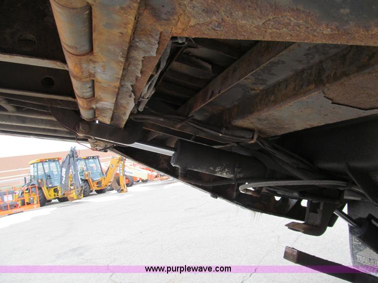 image for item G9558 2006 Trail King TK70HT482 trailer