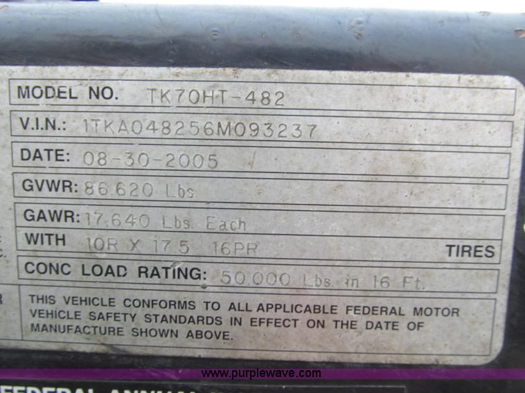 image for item G9558 2006 Trail King TK70HT482 trailer