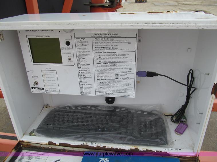 image for item G9559 2008 Wanco WTMMB solar portable sign board