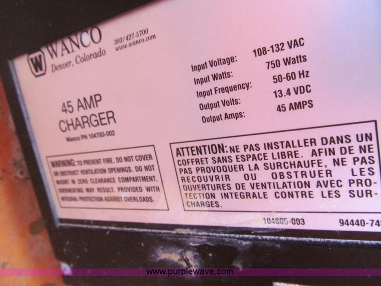 image for item G9559 2008 Wanco WTMMB solar portable sign board