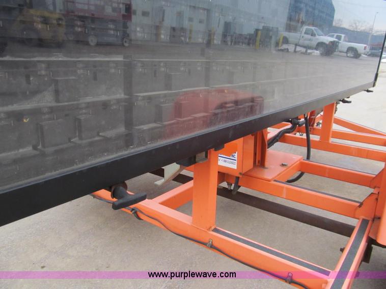 image for item G9559 2008 Wanco WTMMB solar portable sign board