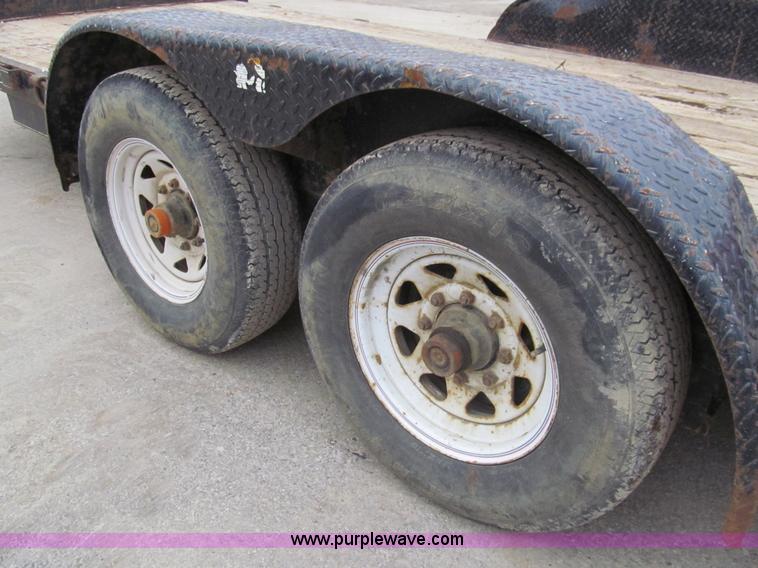 image for item G9560 2007 Mac-lander tandem axle trailer