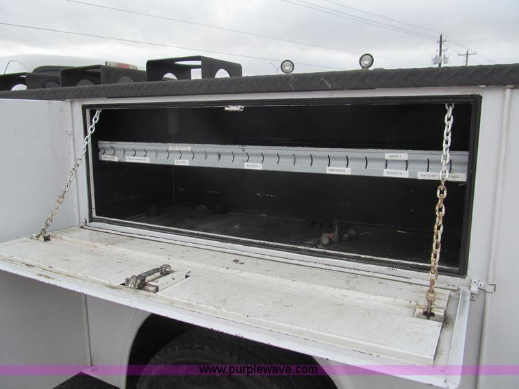 image for item G9564 2007 Ford F350 Super Duty XLT Crew Cab service truck