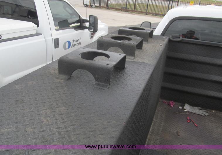 image for item G9564 2007 Ford F350 Super Duty XLT Crew Cab service truck