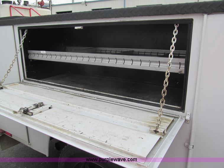 image for item G9564 2007 Ford F350 Super Duty XLT Crew Cab service truck