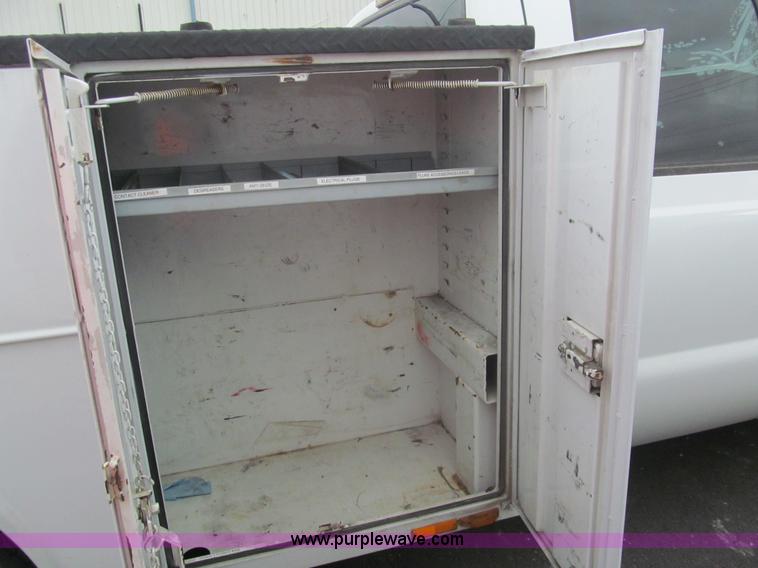 image for item G9564 2007 Ford F350 Super Duty XLT Crew Cab service truck