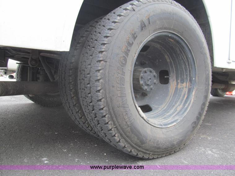 image for item G9564 2007 Ford F350 Super Duty XLT Crew Cab service truck