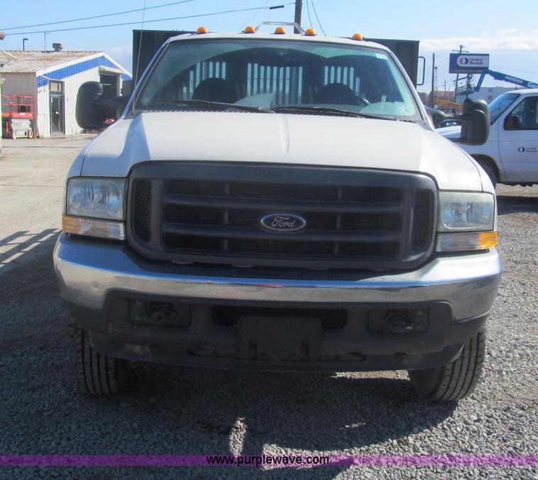 image for item G9566 2004 Ford F450 Super Duty flatbed truck