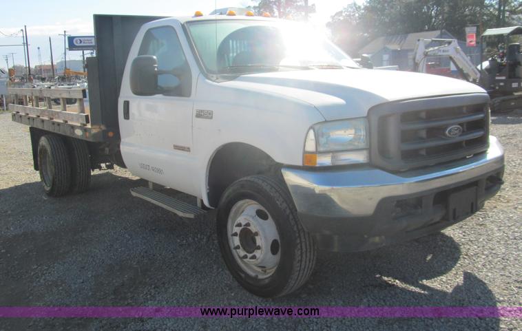 image for item G9566 2004 Ford F450 Super Duty flatbed truck