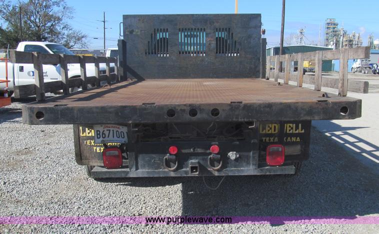 image for item G9566 2004 Ford F450 Super Duty flatbed truck