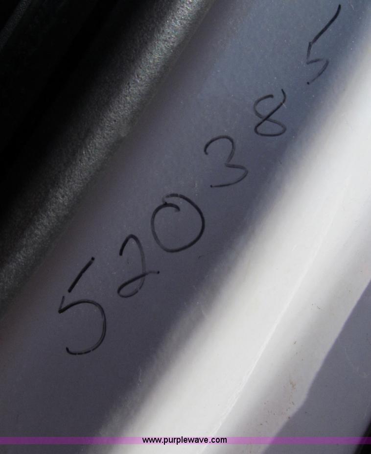 image for item G9566 2004 Ford F450 Super Duty flatbed truck