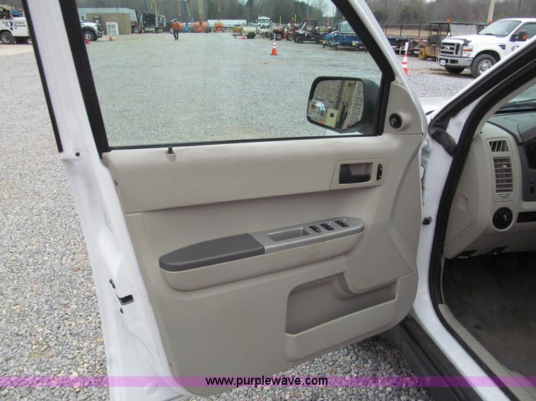 image for item G9567 2008 Ford Escape XLT SUV