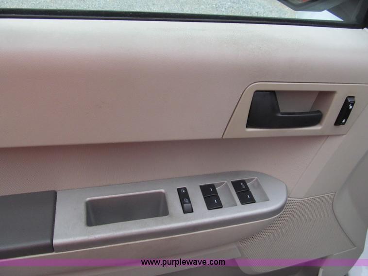 image for item G9567 2008 Ford Escape XLT SUV
