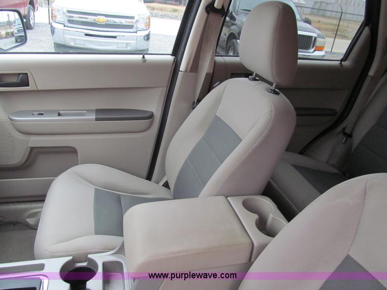 image for item G9567 2008 Ford Escape XLT SUV