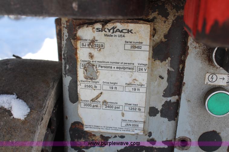 image for item H1339 2006 Skyjack SJ111 3219 electric scissor lift