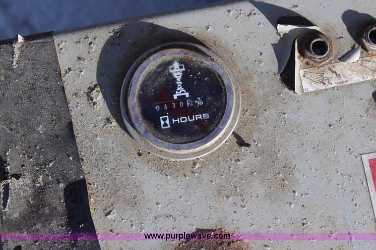 image for item H1340 2006 Skyjack SJ111 3219 electric scissor lift