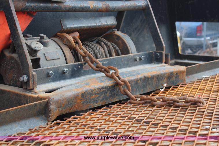 image for item H1377 2007 Freightliner Business Class M2 rollback truck