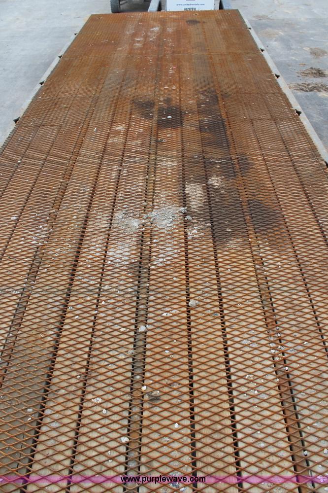 image for item H1377 2007 Freightliner Business Class M2 rollback truck