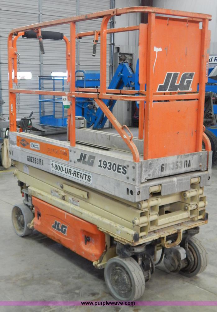 image for item I1225 2006 JLG 1930ES electric scissor lift