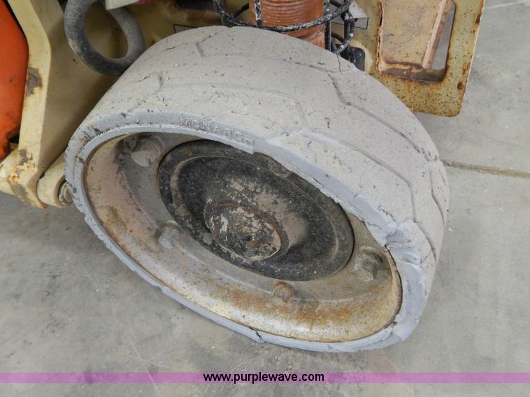 image for item I1225 2006 JLG 1930ES electric scissor lift