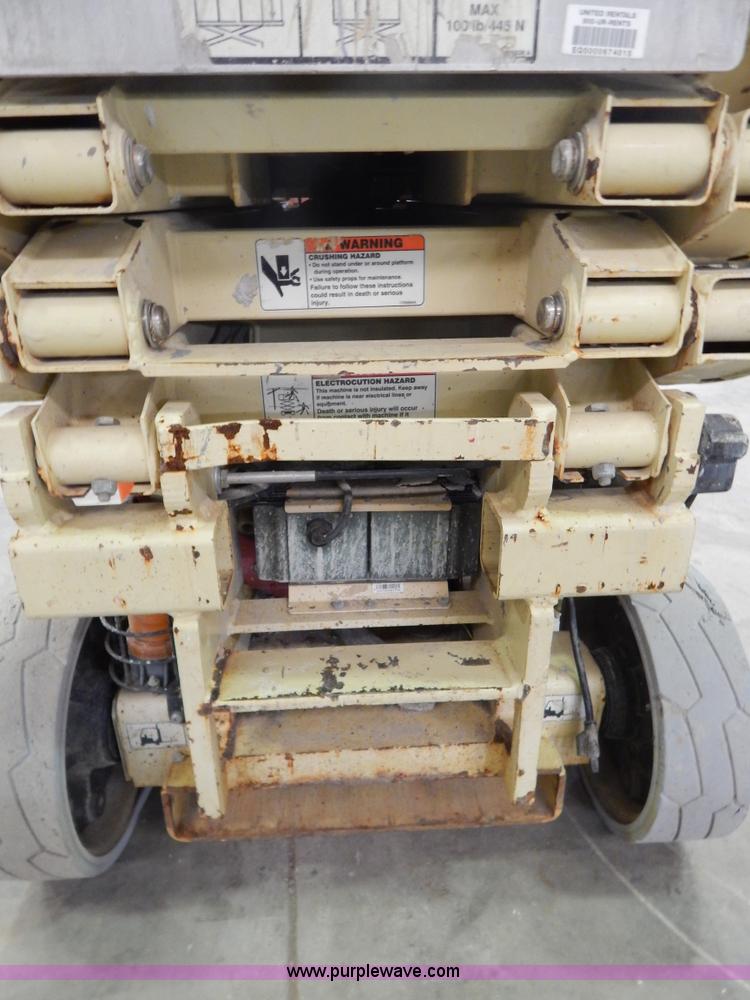 image for item I1225 2006 JLG 1930ES electric scissor lift