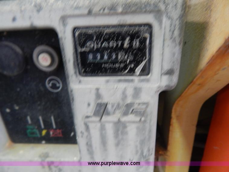 image for item I1225 2006 JLG 1930ES electric scissor lift