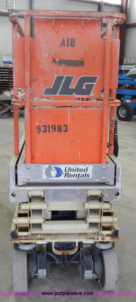 image for item I1226 2007 JLG 1930ES electric scissor lift