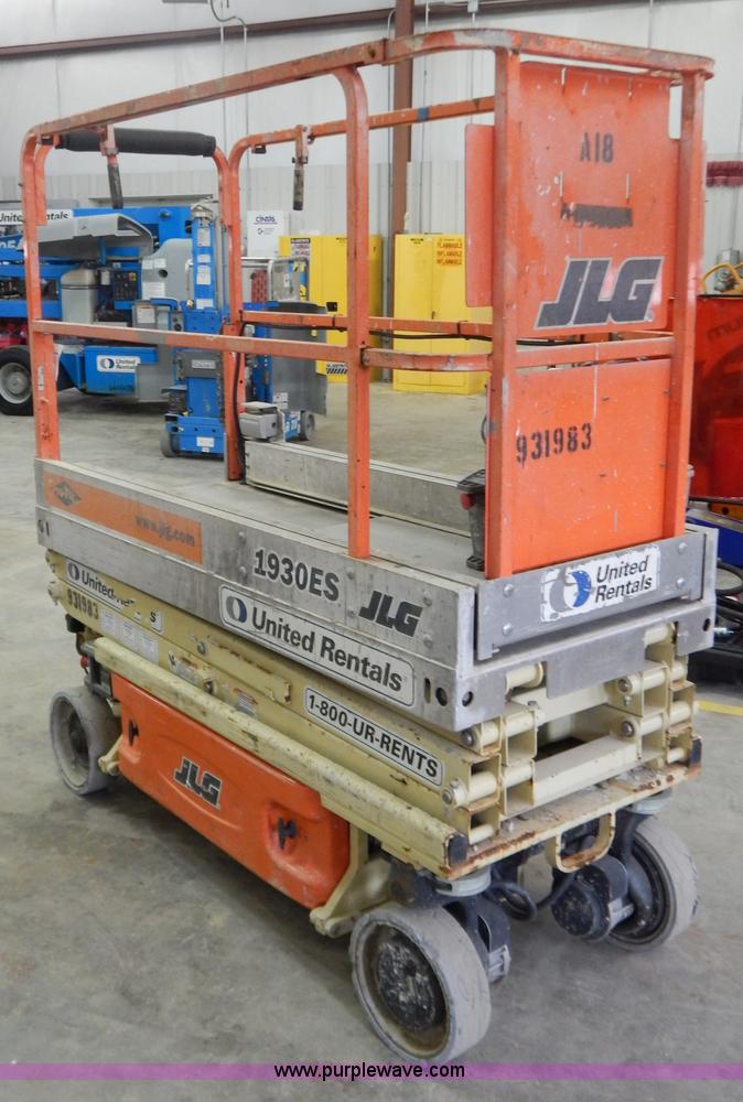 image for item I1226 2007 JLG 1930ES electric scissor lift