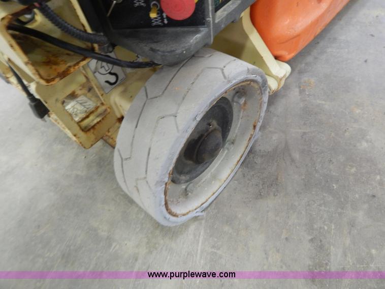 image for item I1226 2007 JLG 1930ES electric scissor lift