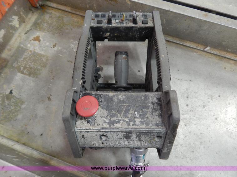 image for item I1226 2007 JLG 1930ES electric scissor lift