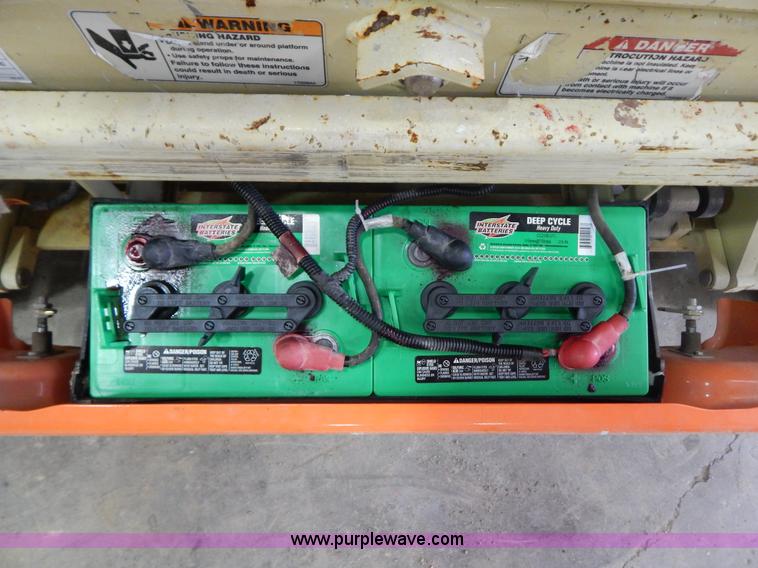 image for item I1226 2007 JLG 1930ES electric scissor lift