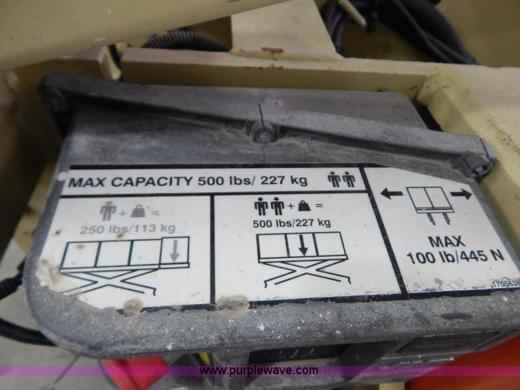 image for item I1226 2007 JLG 1930ES electric scissor lift