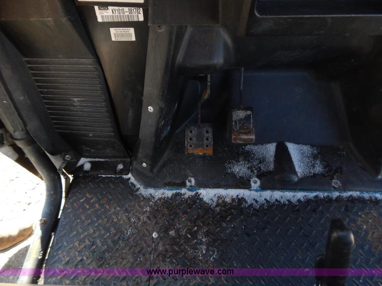 image for item I1227 2009 Club Car XRT950 utility vehicle